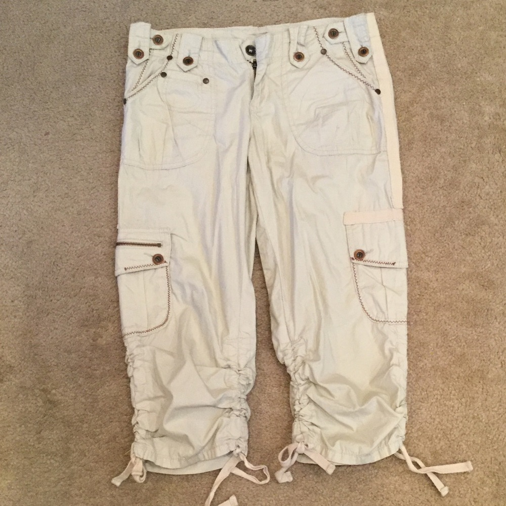 Almost Famous Capris